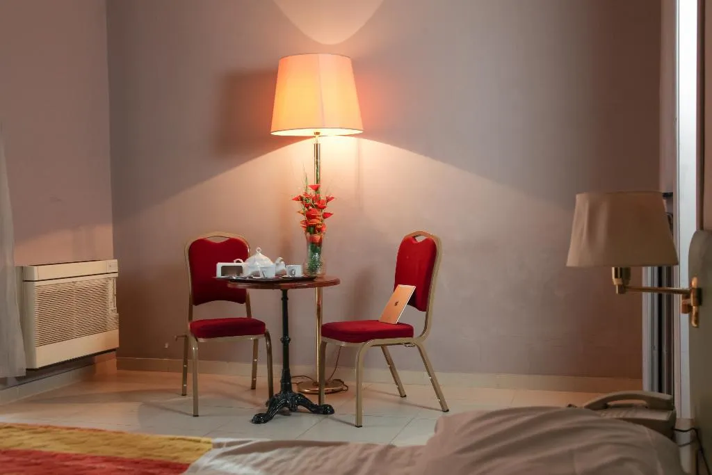 SINGLE STANDARD Room, La Pace, Naples