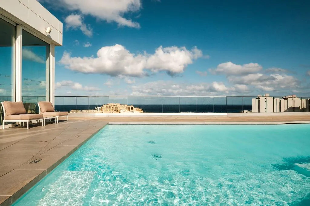 Pool, be.HOTEL, Malta