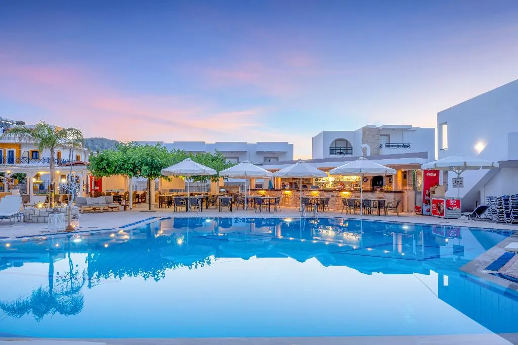 Pool, Maria Rousse, Crete