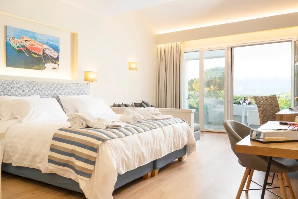 BUNGALOW CAPACITY 1 Room, Art Hotel Debono, Corfu