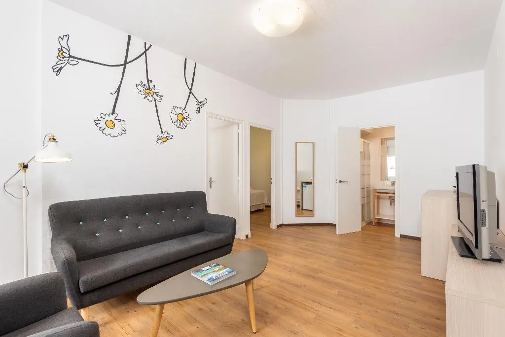 SUITE COMFORT Room, Hostal JUME - URBAN ROOMS, Menorca