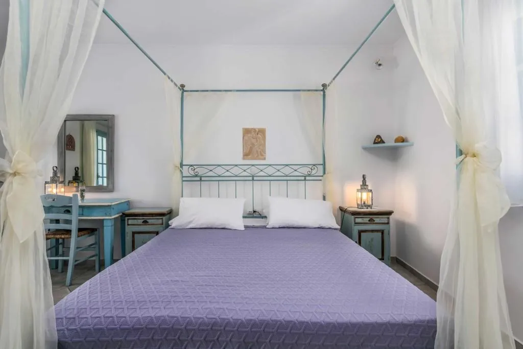 SUITE TWO BEDS Room, Villa Venus Milos, Santorini