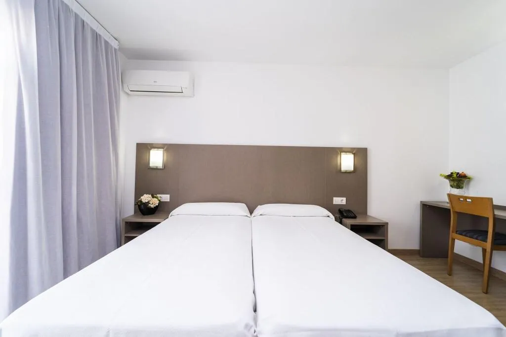 Room, Montesol Benidorm, Costa Blanca