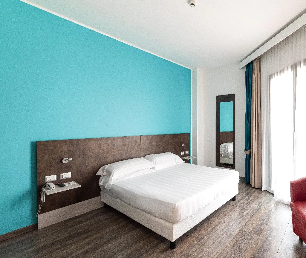 DOUBLE SUPERIOR Room, Phi Hotel Milano, Milan