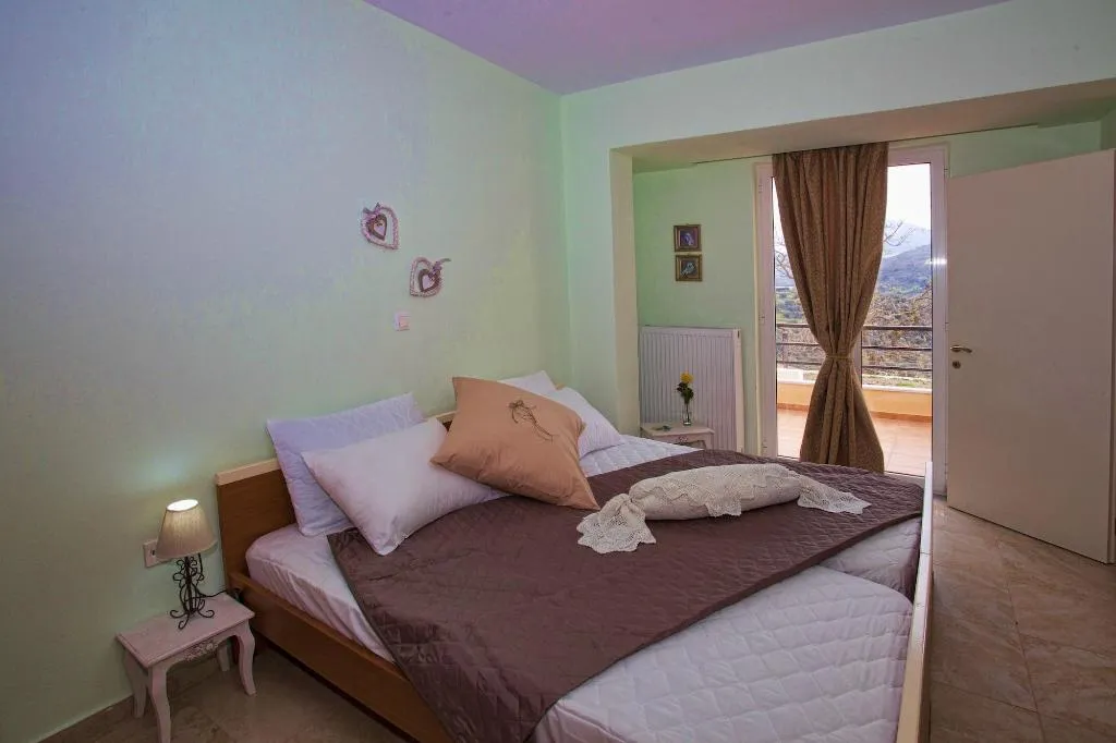 Room, Villa Frati Gorge, Crete