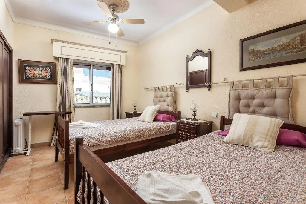 Room, Pension Bicuar, Algarve