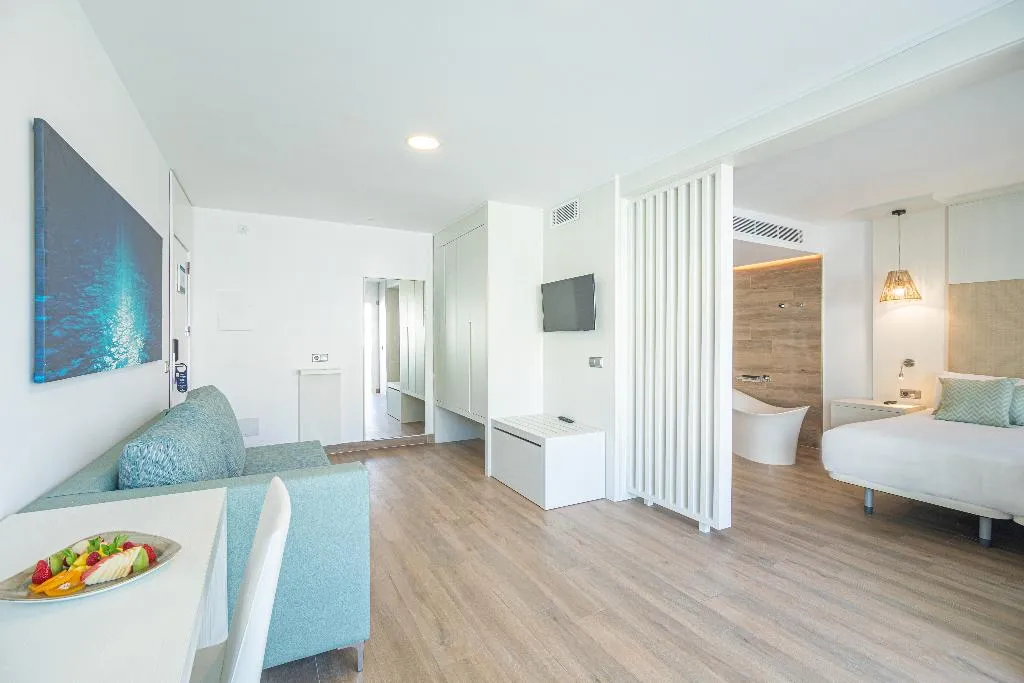 JUNIOR SUITE STANDARD Room, MarSenses Puerto Pollensa Hotel and Spa, Majorca