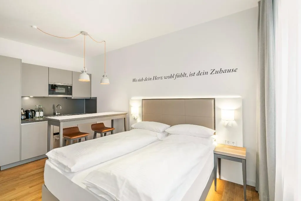 DOUBLE WITH BALCONY Room, High Park am Potsdamer Platz, Berlin