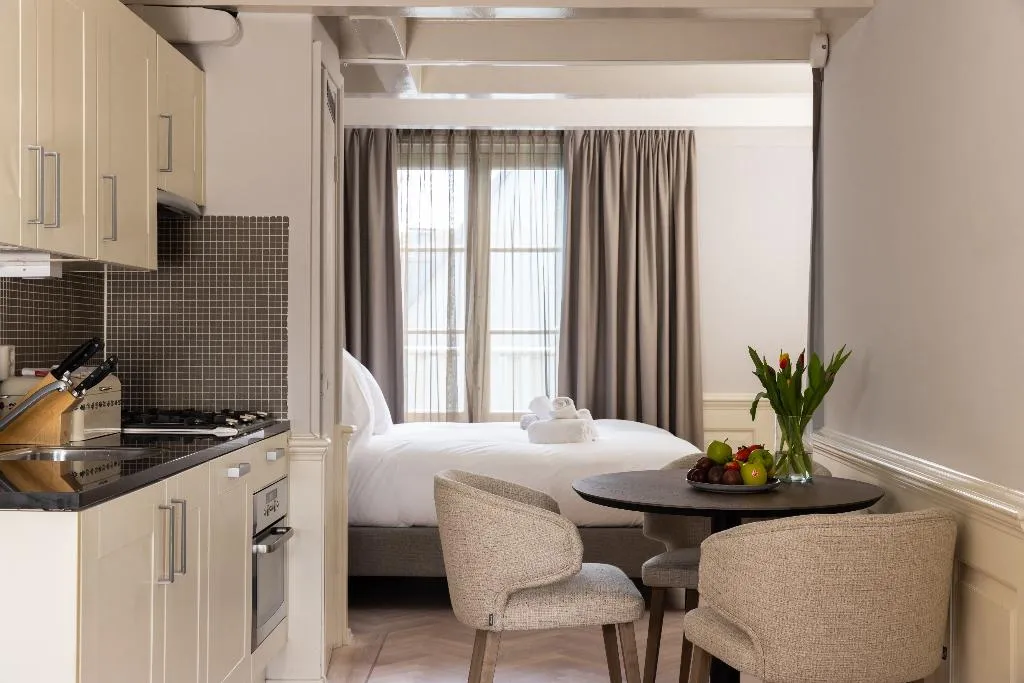APARTMENT CITY VIEW Room, Amsterdam Canal Suites, Amsterdam
