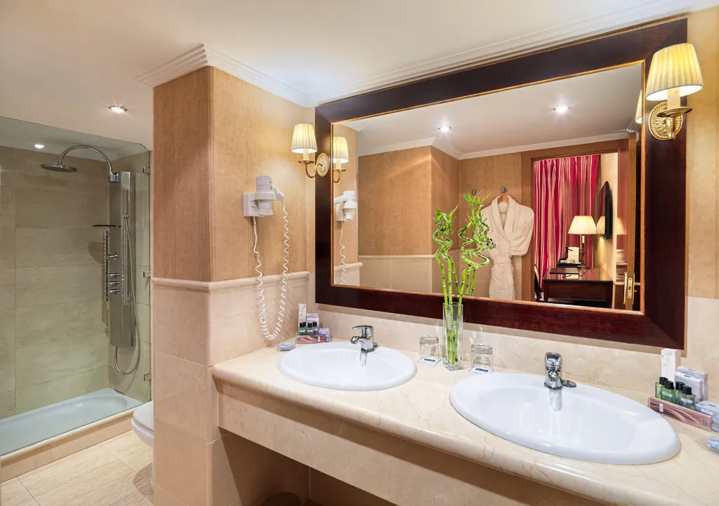 SUITE STANDARD Room, H10 Corregidor Boutique Hotel, Seville