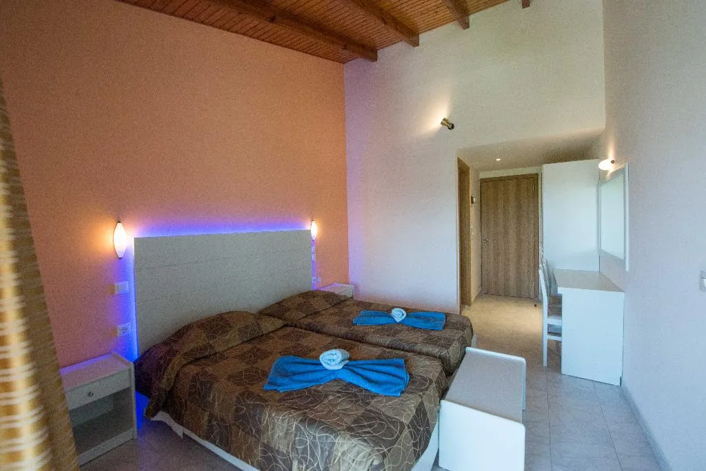 Double or Twin CAPACITY 3 Room, Silver Beach Hotel and Annexe Apartments, Corfu