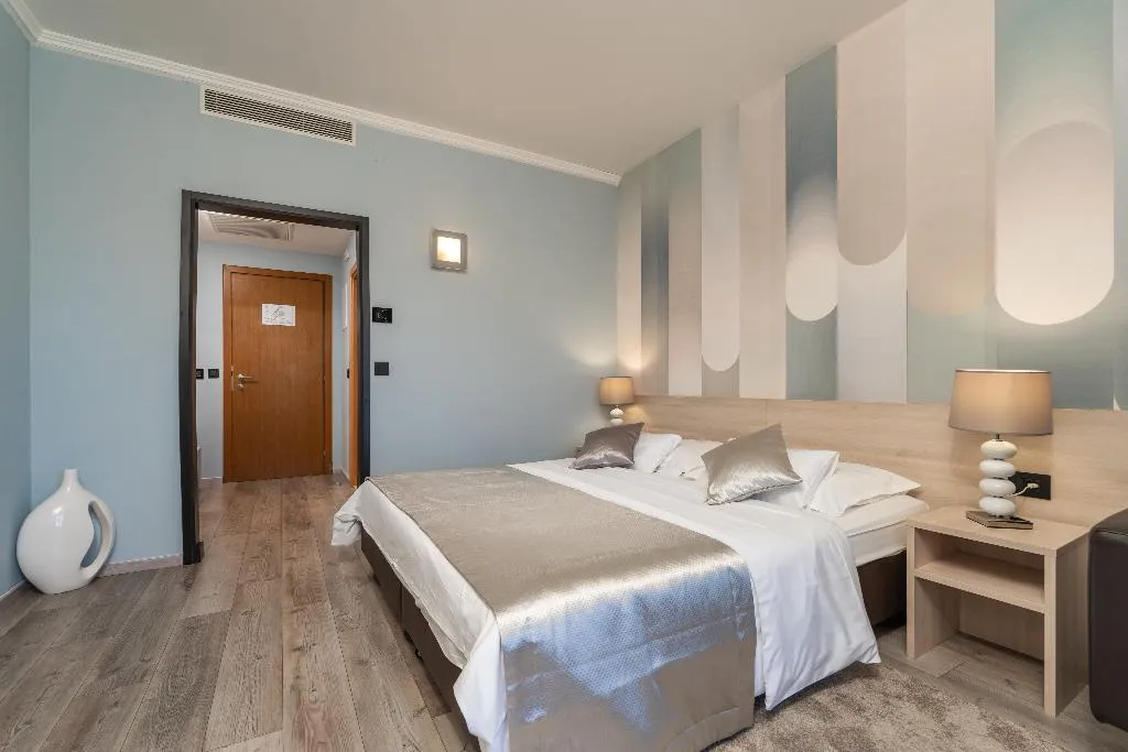 DOUBLE STANDARD Room, Berkeley, Dubrovnik