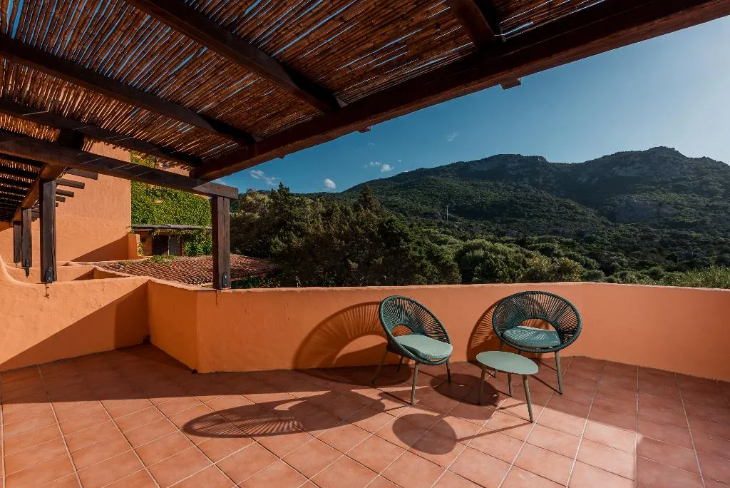 JUNIOR SUITE SUPERIOR GARDEN VIEW Room, Rocce Sarde, Olbia