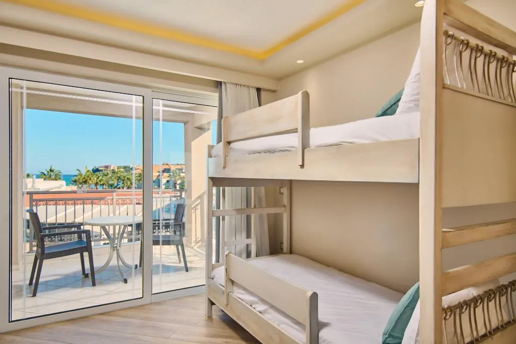 FAMILY ROOM POOL VIEW Room, Tsilivi Beach, Zante