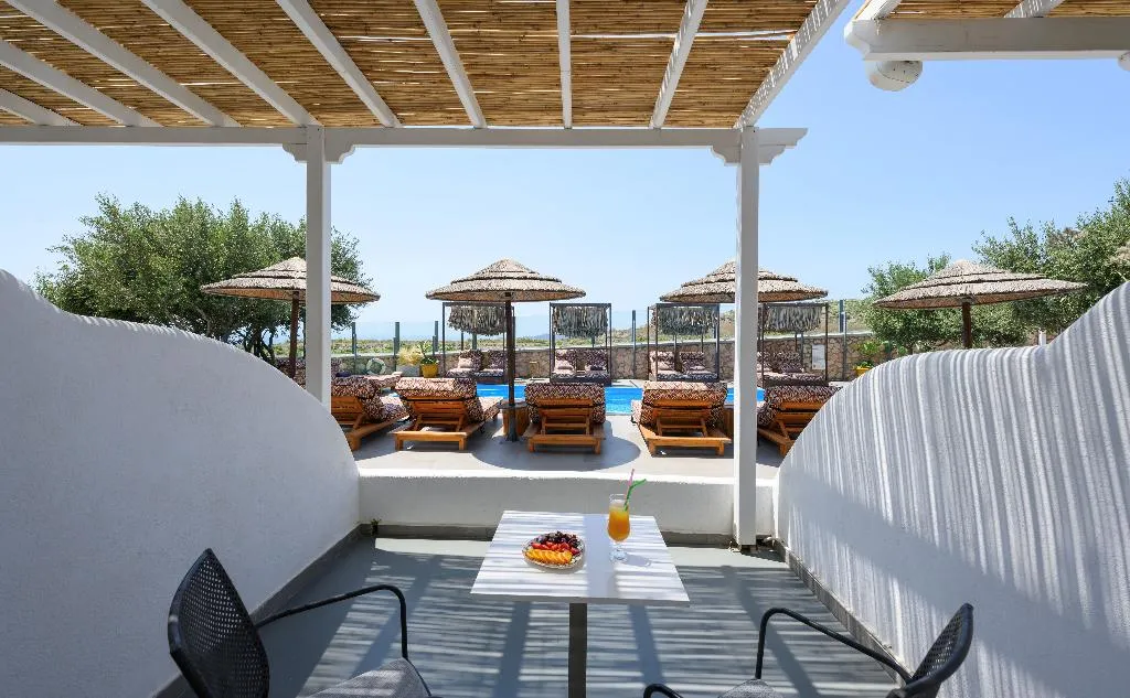 DOUBLE SUPERIOR Room, Impressive One, Santorini