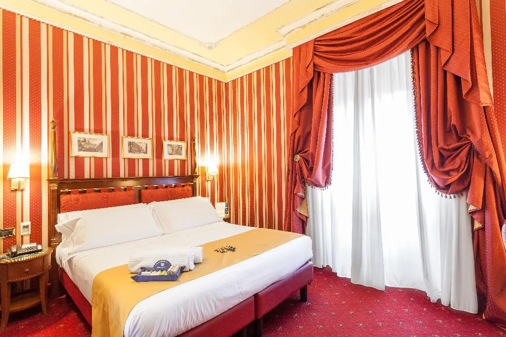 DOUBLE SUPERIOR Room, Hotel Manfredi Suite In Rome, Rome