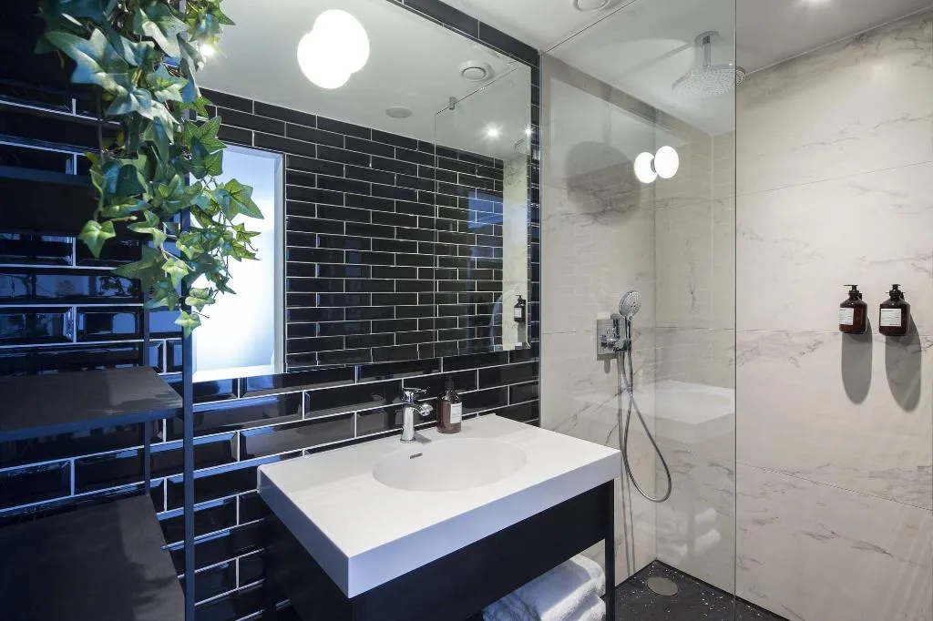 Room, The Highland House, Amsterdam