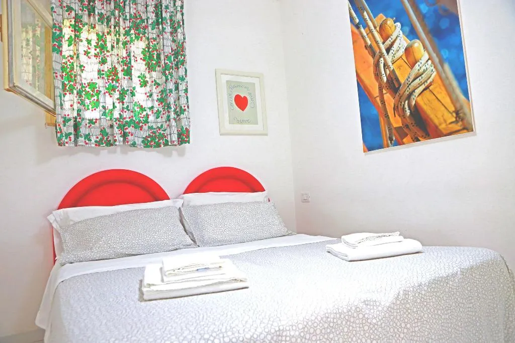 VILLA WITH PRIVATE POOL Room, Portorosa Residence, Catania