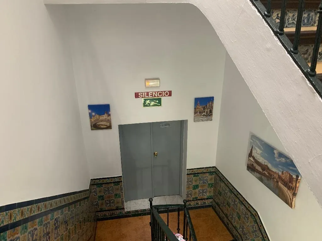 General view, Hostal Alcobia, Seville