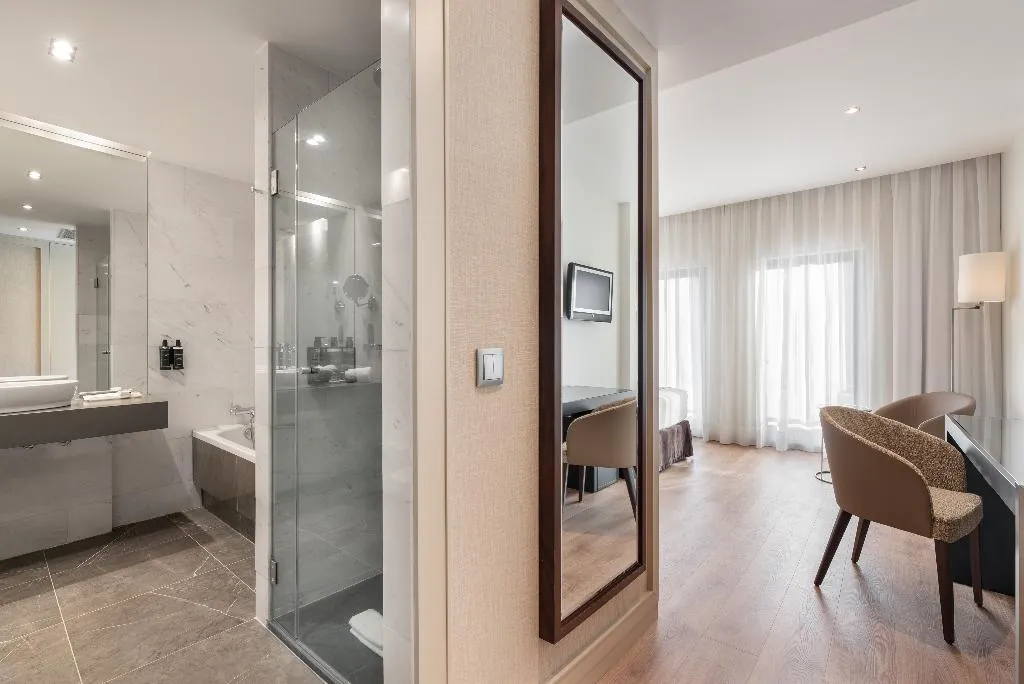 DOUBLE SINGLE USE DELUXE Room, Eurostars das Letras, Lisbon