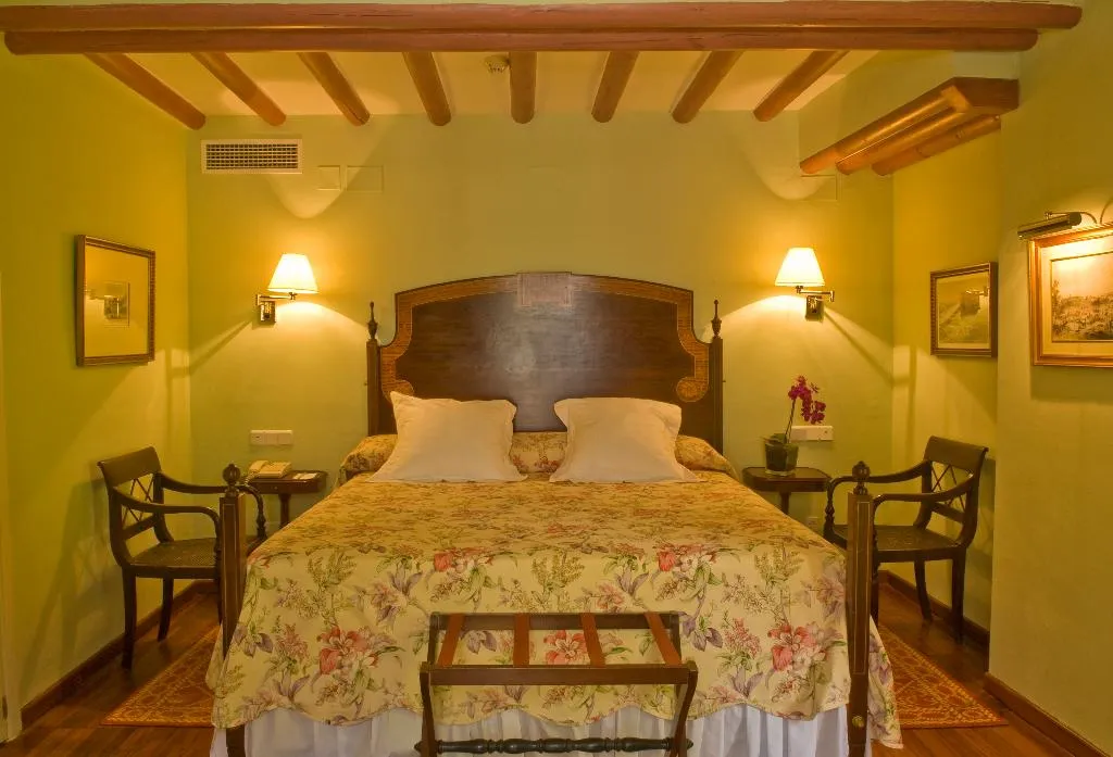 JUNIOR SUITE STANDARD Room, Casas de la Juderia, Seville