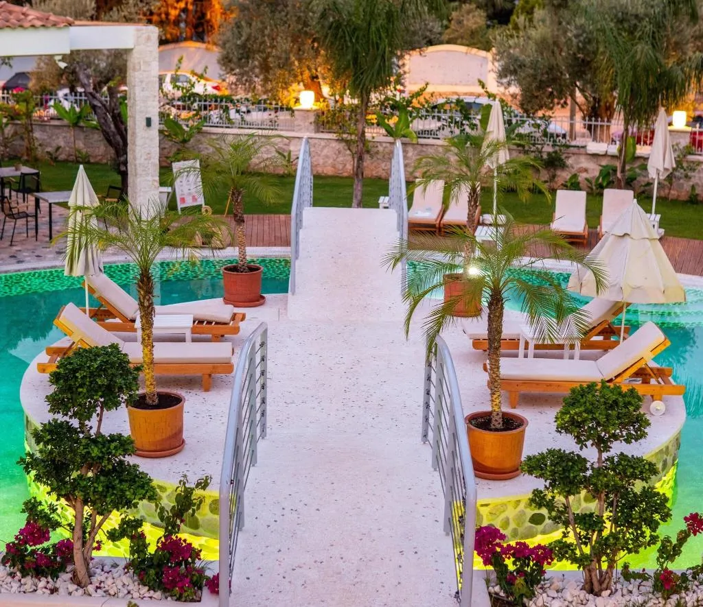 Conferences, La Boutique Maya, Dalaman