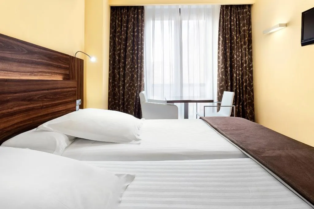 Double or Twin STANDARD Room, Exe Doña Carlota, Madrid
