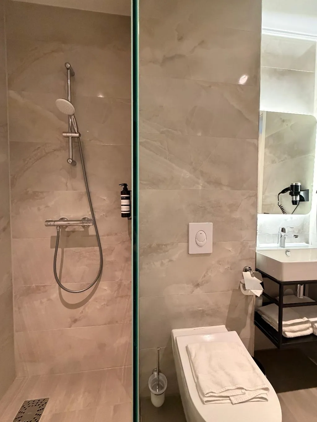 DOUBLE STANDARD Room, OZO Hotels Antares Amsterdam Schiphol Airport, Amsterdam