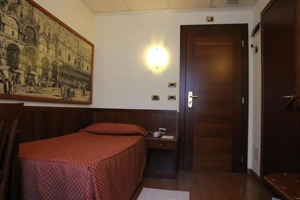 Room, Hotel President Venice, Venice
