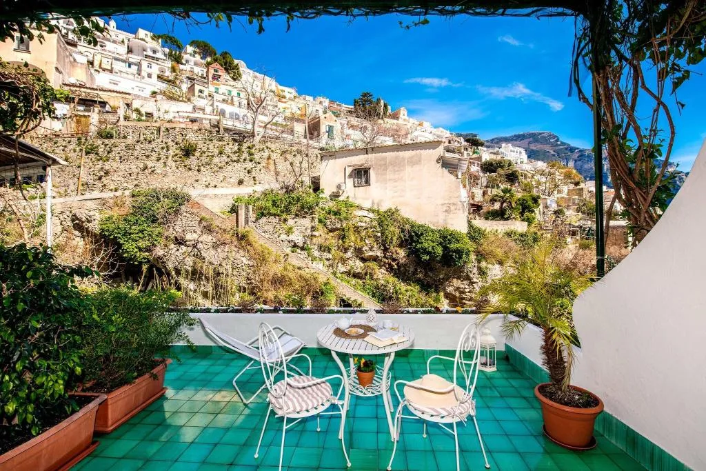 Terrace, Pensione Casa Guadagno, Naples
