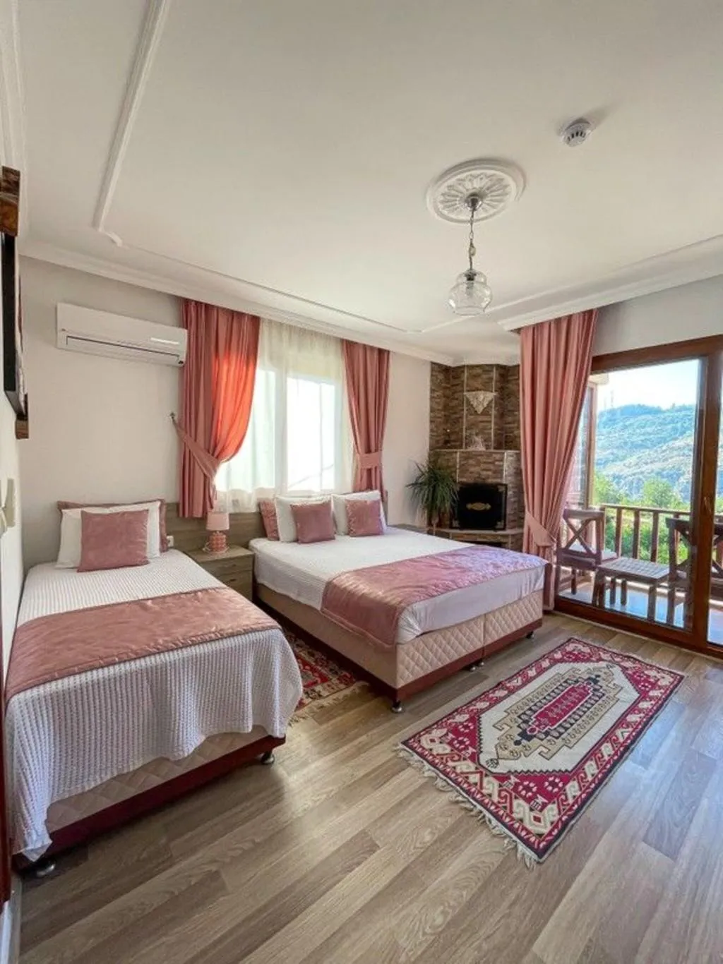 Room TWO KING BEDS Room, Faralya Misafir Evi, Dalaman