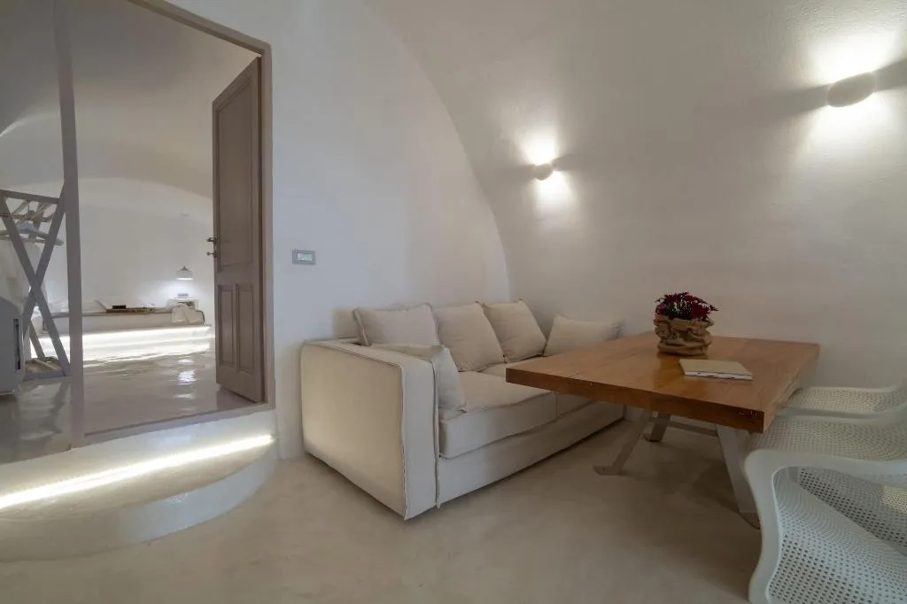 Room, Globe Suites, Santorini