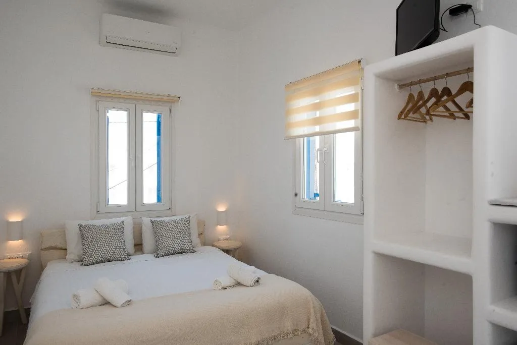 DOUBLE DELUXE WITH BALCONY Room, Eleanna's Suites Mykonos, Mykonos