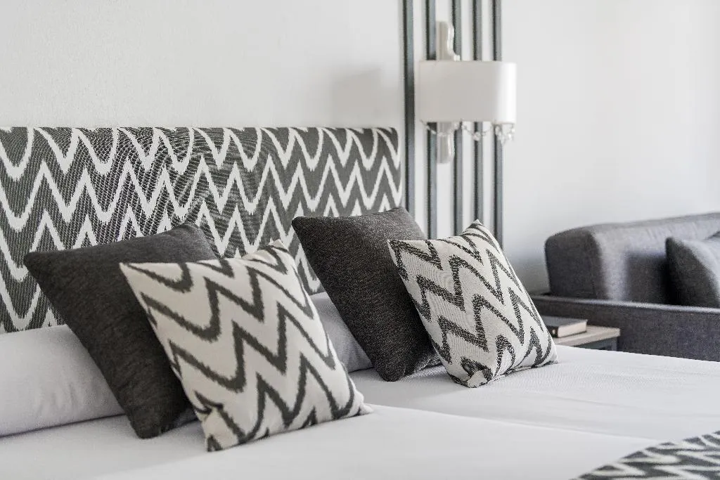 Double or Twin WITH TERRACE Room, Hotel Rosamar, Barcelona