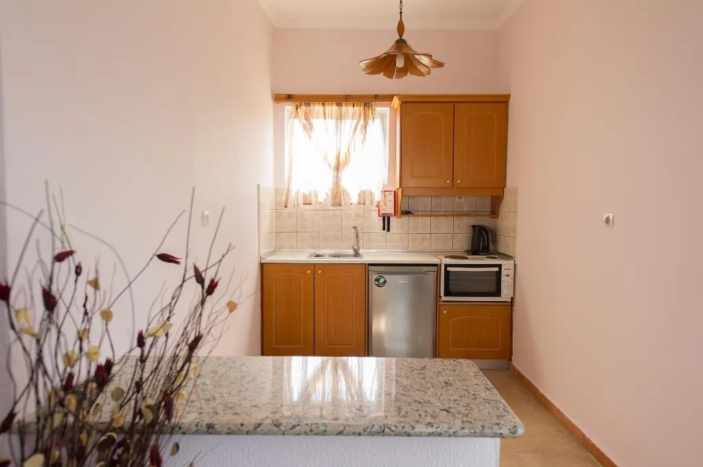 STUDIO STANDARD Room, Makis Studios & Apartments, Corfu