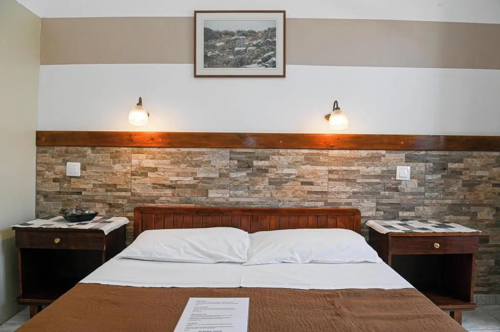 Room, Narkissos Hotel, Santorini