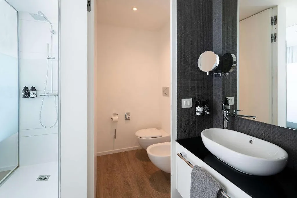 Room, Innside Milano Torre Galfa, Milan