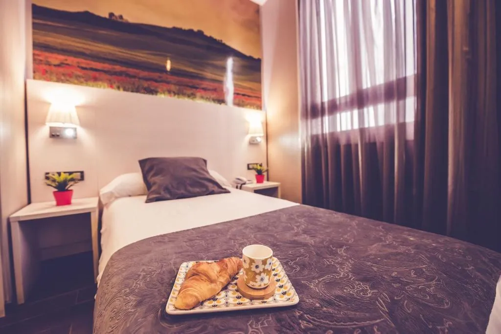 Room, Hostal Prado, Madrid
