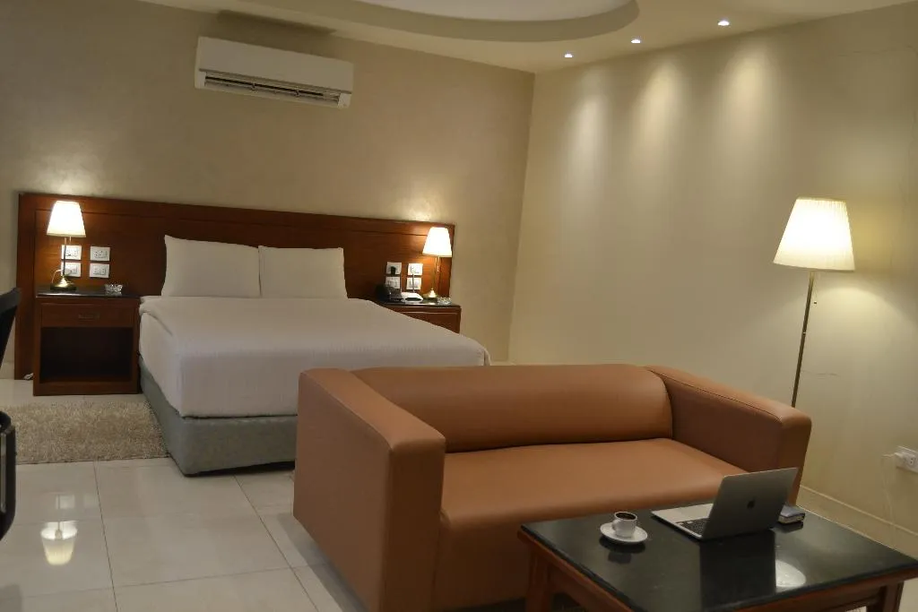 SUITE DELUXE ONE BED Room, Omar El Khayam Al Minya Hotel Luxury Accommodation, Cairo