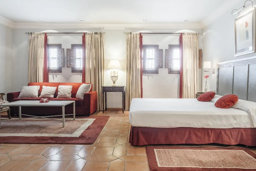 DOUBLE SUPERIOR Room, Parador de Zafra, Seville