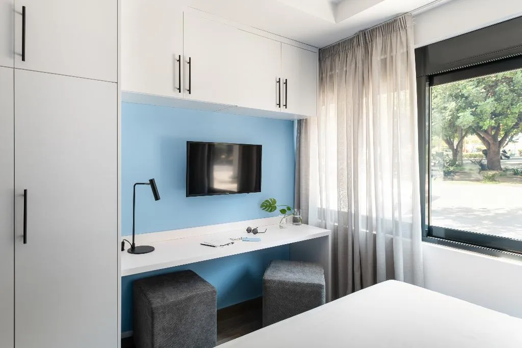 STUDIO STANDARD Room, Fits Living, Athens