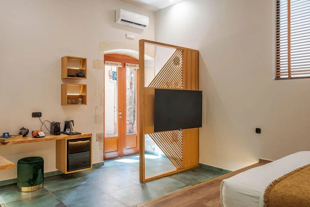 Room, Madonna Del Mare, Crete
