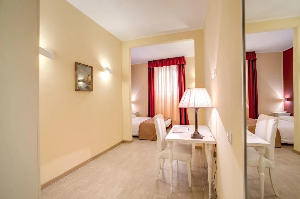Room, Top Floor Navona, Rome