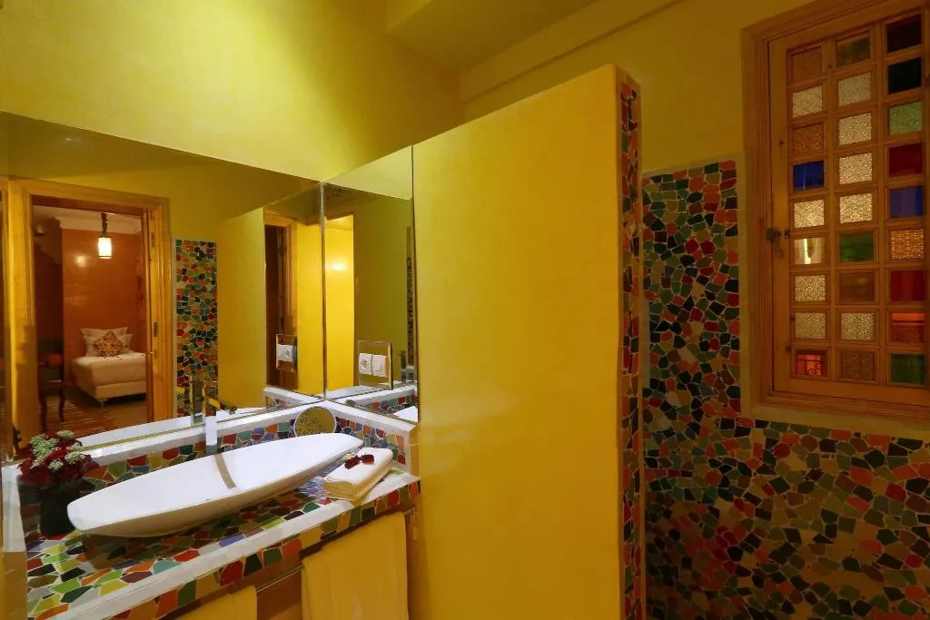 JUNIOR SUITE KING SIZE BED Room, Riad Andalla Spa, Marrakech