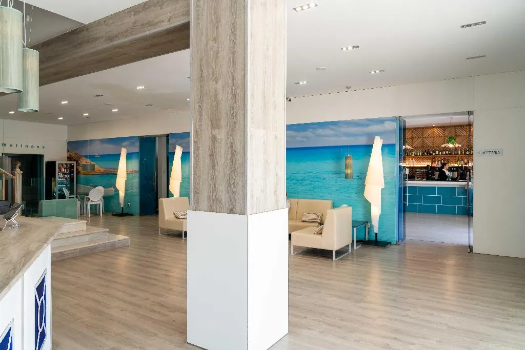 Lobby, Planas, Costa Dorada