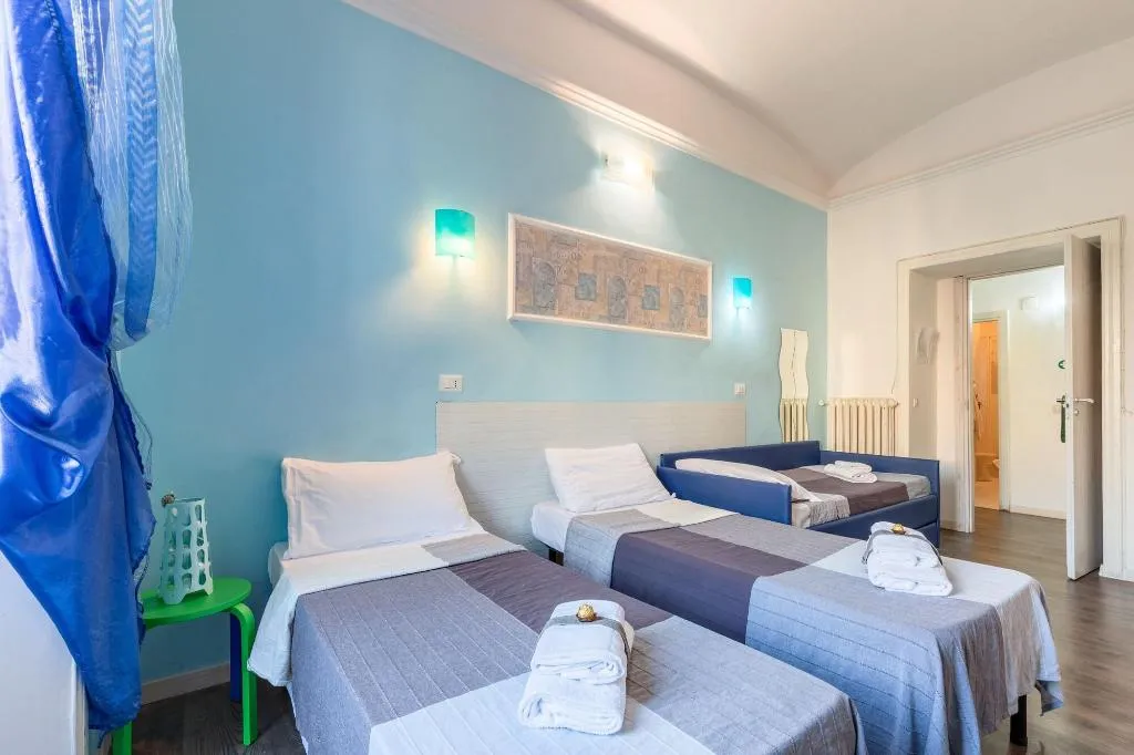 Room, Do Domus, Naples