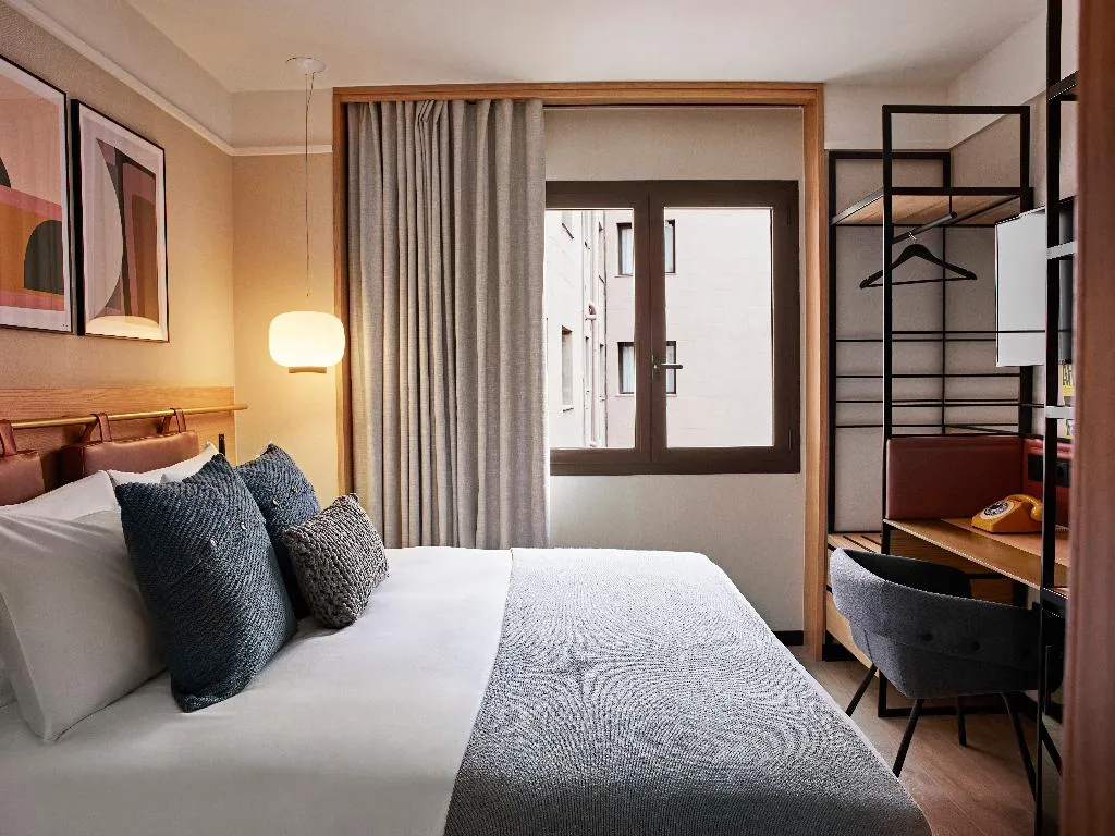 Room STANDARD Room, Kimpton Vividora Hotel, Barcelona