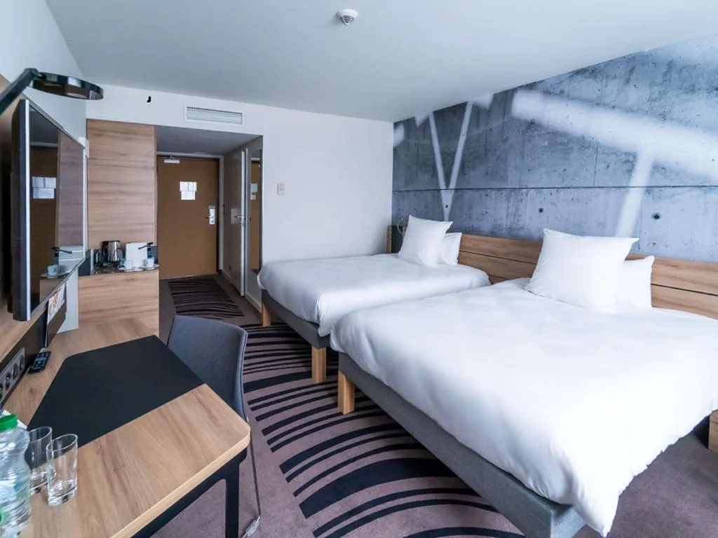 DOUBLE EXECUTIVE Room, Novotel Krakow City West, Krakow