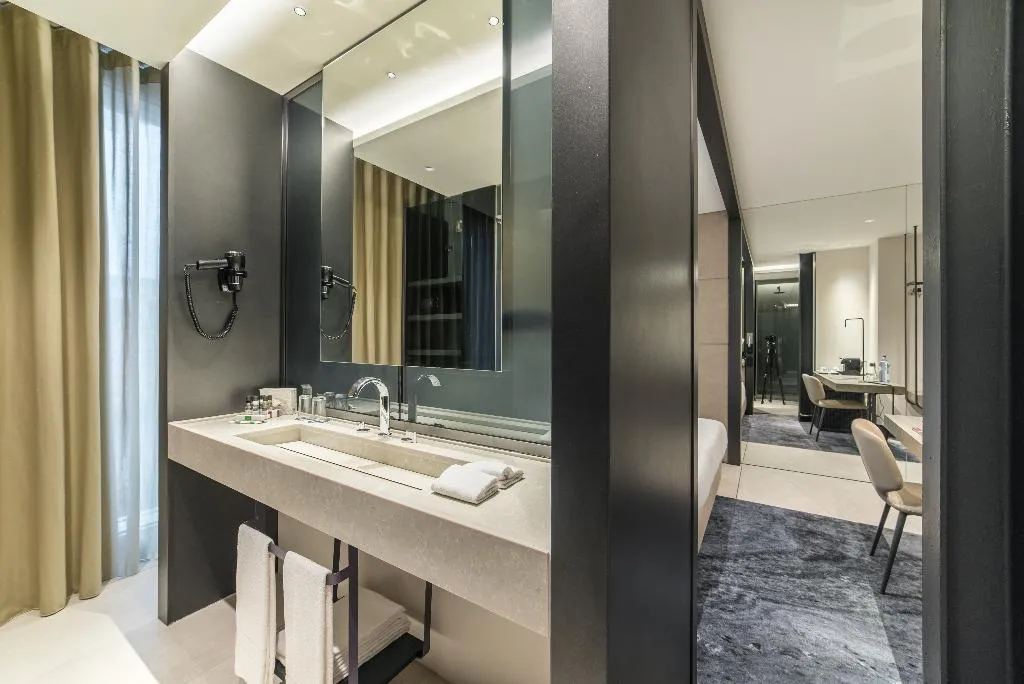 DOUBLE CITY VIEW Room, Porto Royal Bridges Hotel, Porto