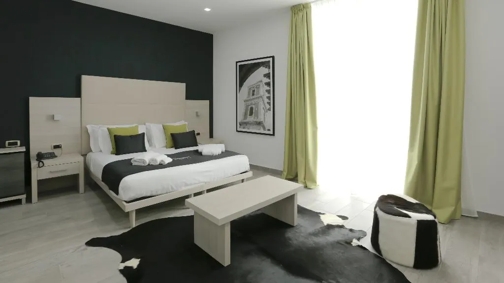 DOUBLE SINGLE USE DELUXE Room, Ecumano Space, Naples